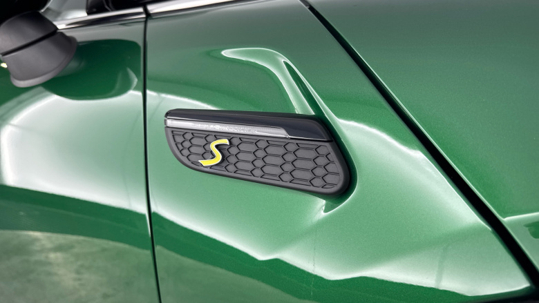 MINI Hatchback 135kW Cooper S Level 2 33kWh 3dr Auto Electric Hatchback